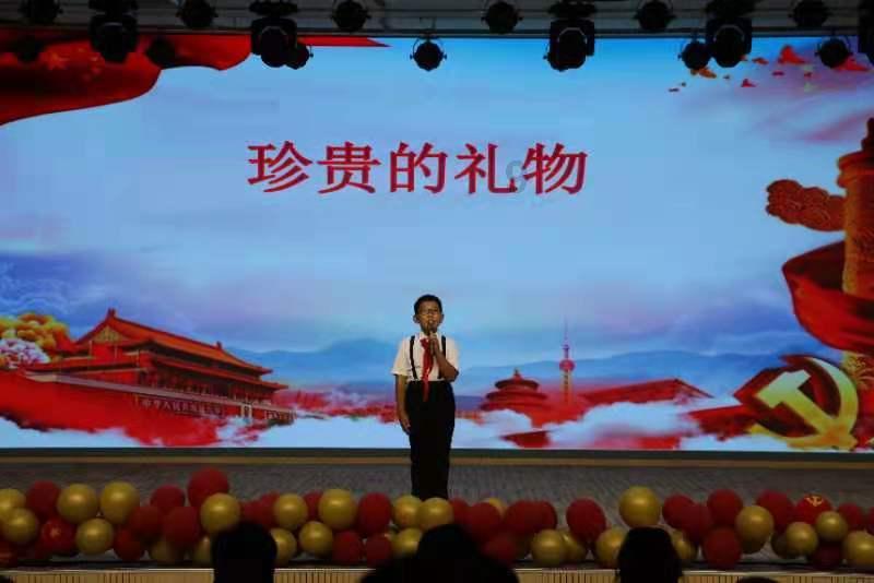 曲棍球教练逃生